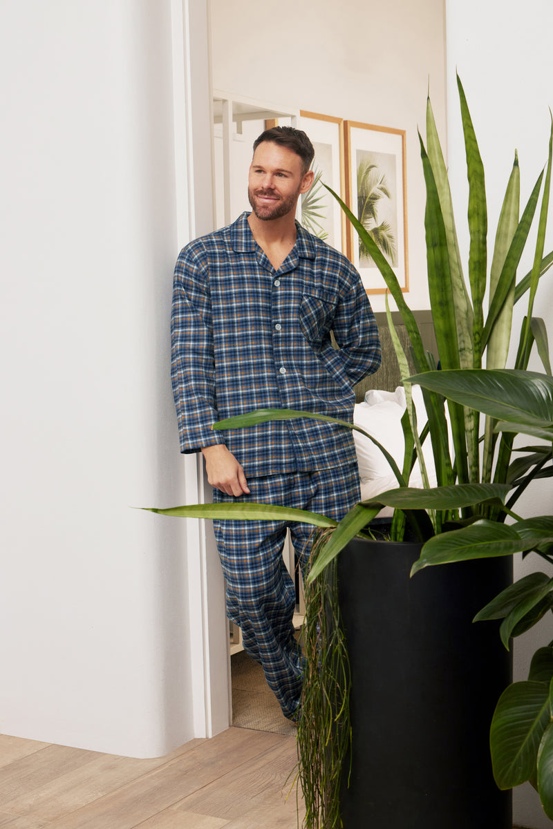 Men’s Winterweight Long Sleeve Pyjama Set – Ancestry Tartan, Chestnut Pyjamas Set - Contare