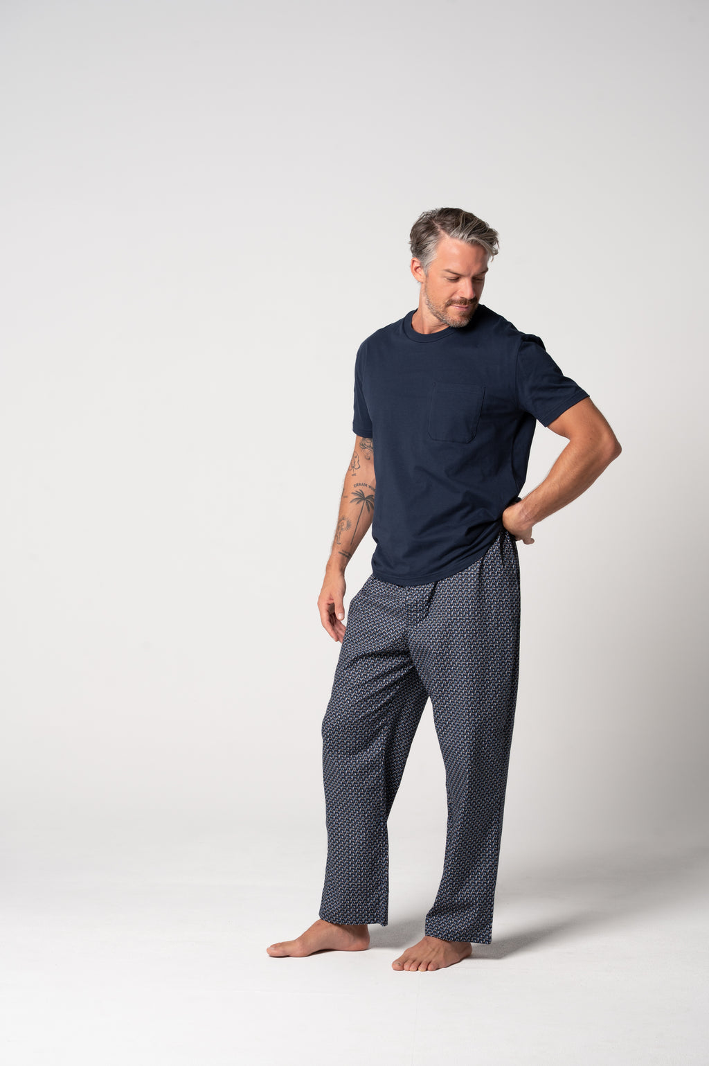 Men's Contemporary Cotton Tee and Pant Set - Nightfall/Navy